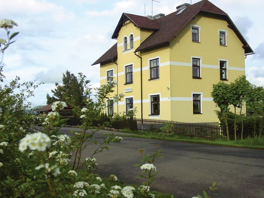 Pension Vetrny Vrch Ostrov  Exterior foto